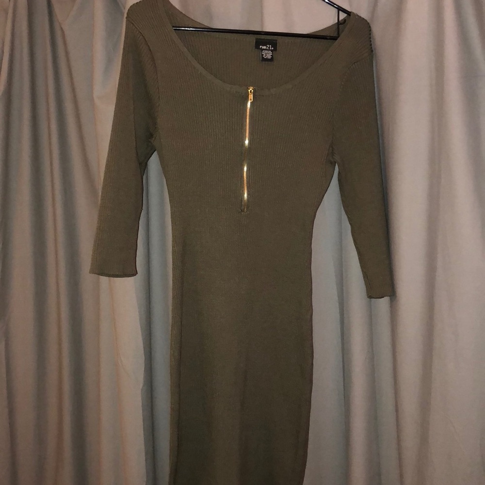 Green rib knees length dress